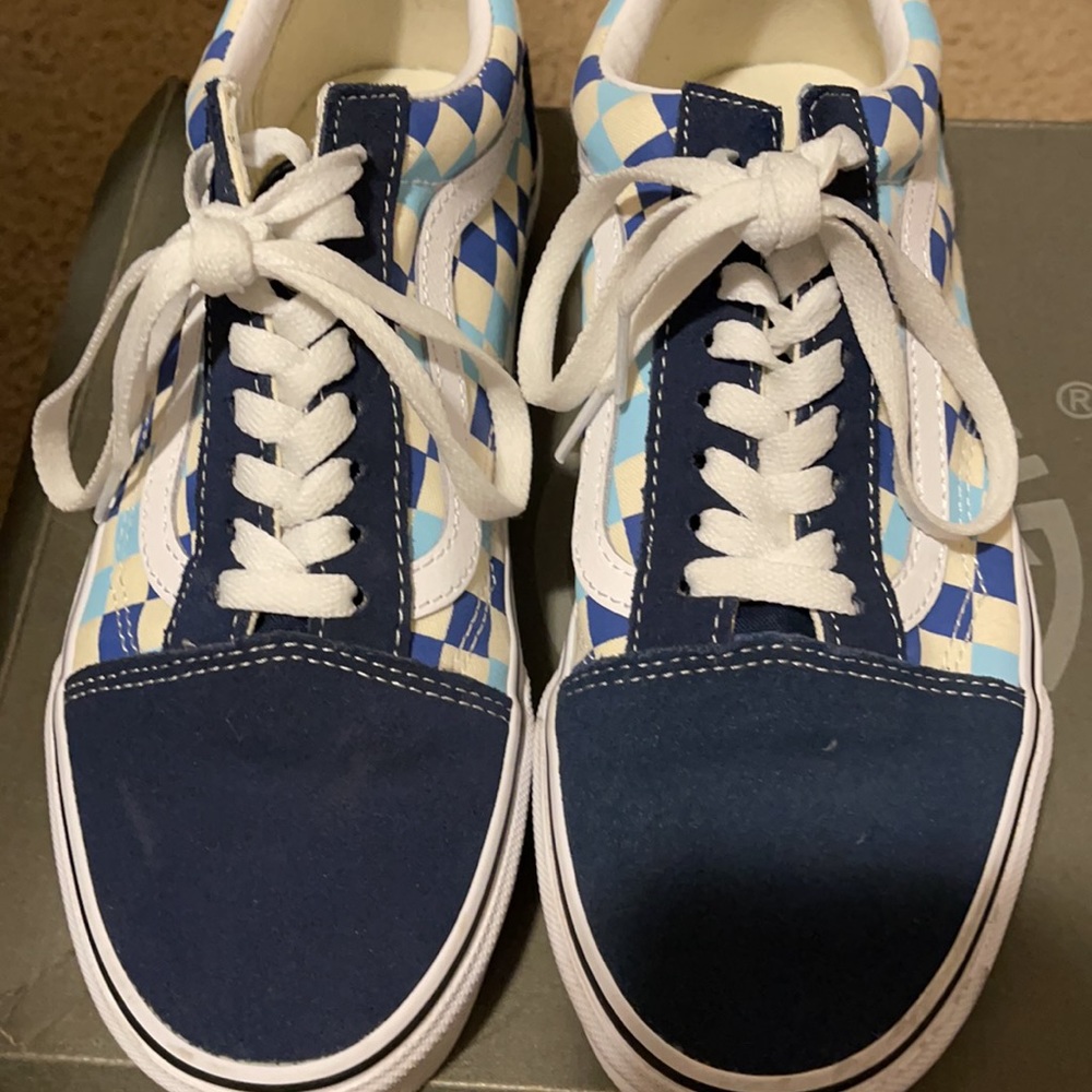 Vans - Picture 3 of 3